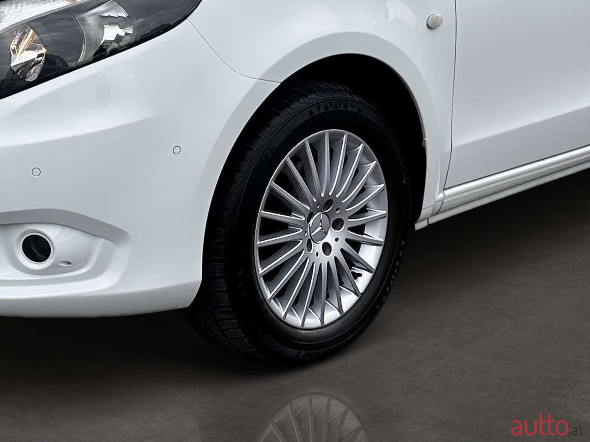 2017' Mercedes-Benz Vito photo #6