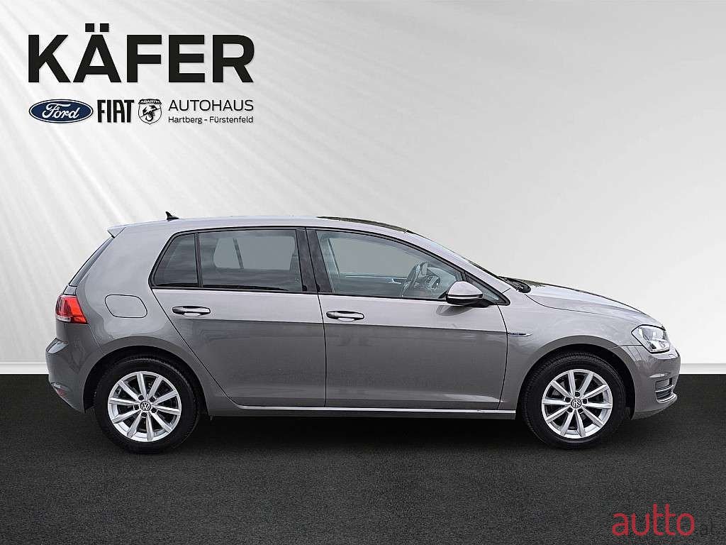 2015' Volkswagen Golf photo #5