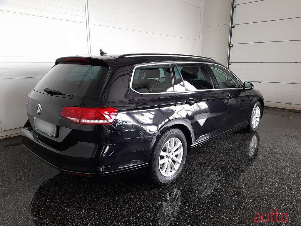 2017' Volkswagen Passat photo #1