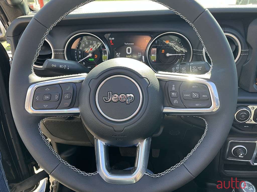 2023' Jeep Wrangler photo #4