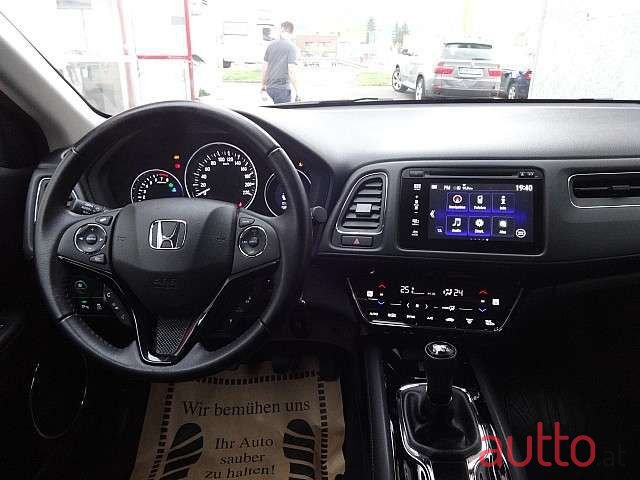 2020' Honda HR-V photo #5