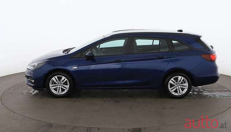 2021' Opel Astra photo #5
