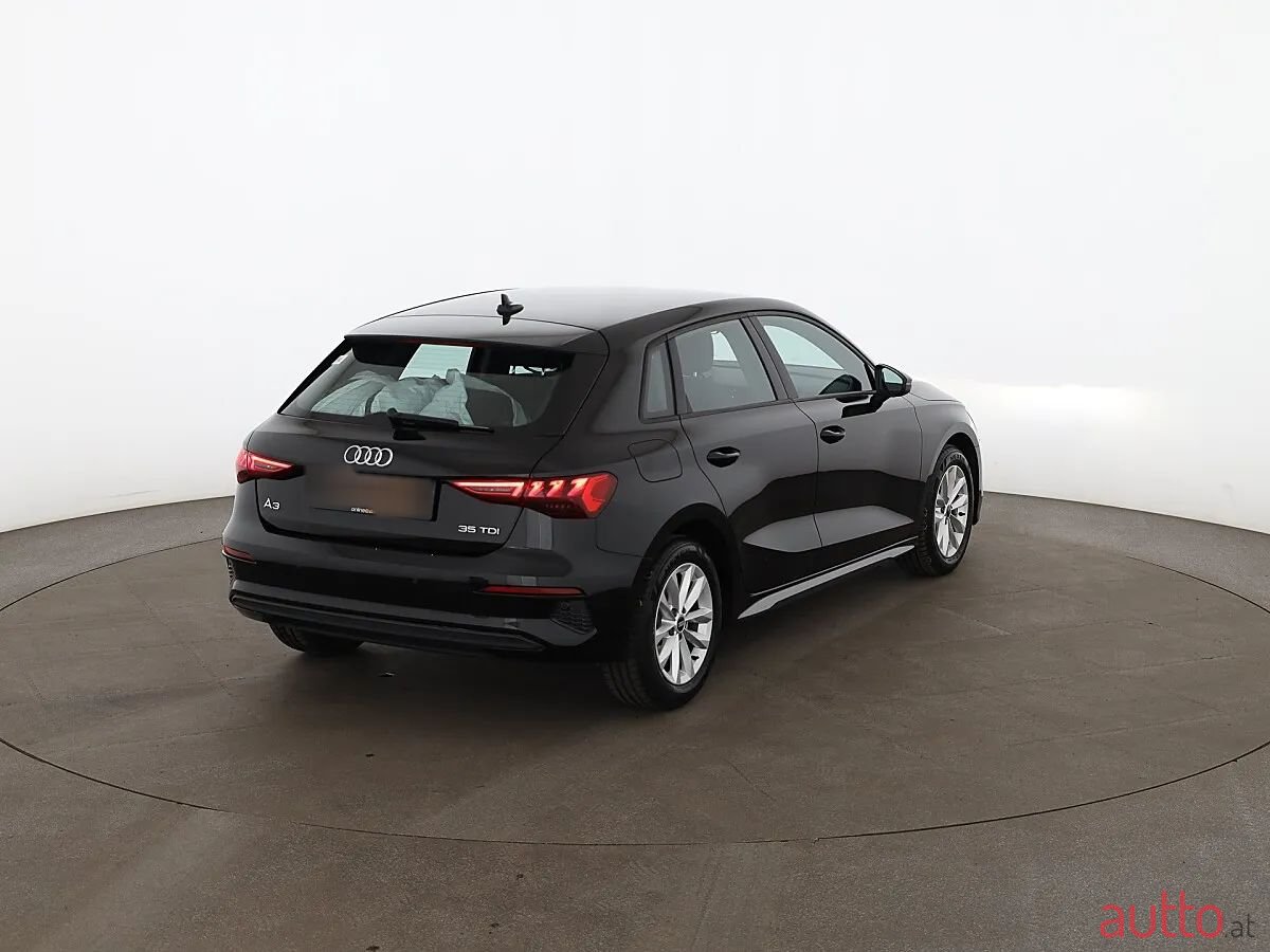 2021' Audi A3 photo #2