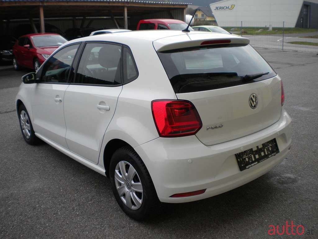 2015' Volkswagen Polo photo #4