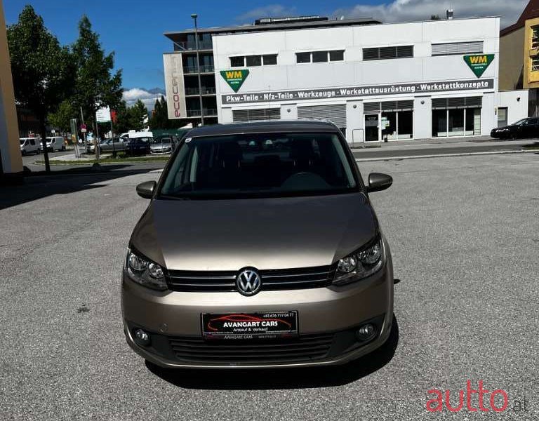 2012' Volkswagen Touran photo #4