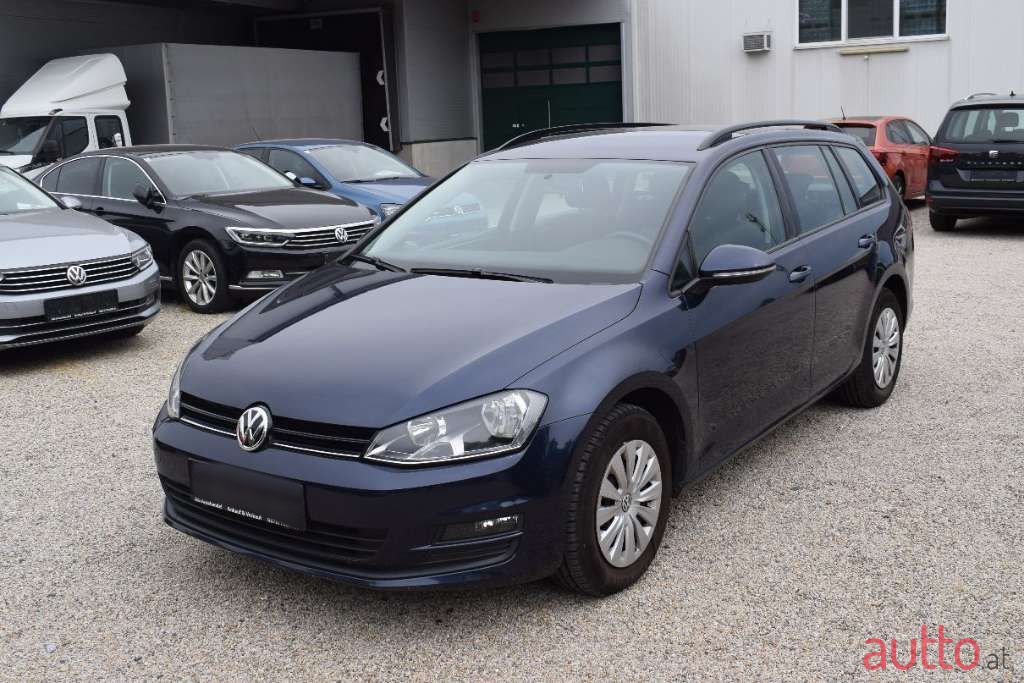2015' Volkswagen Golf photo #1