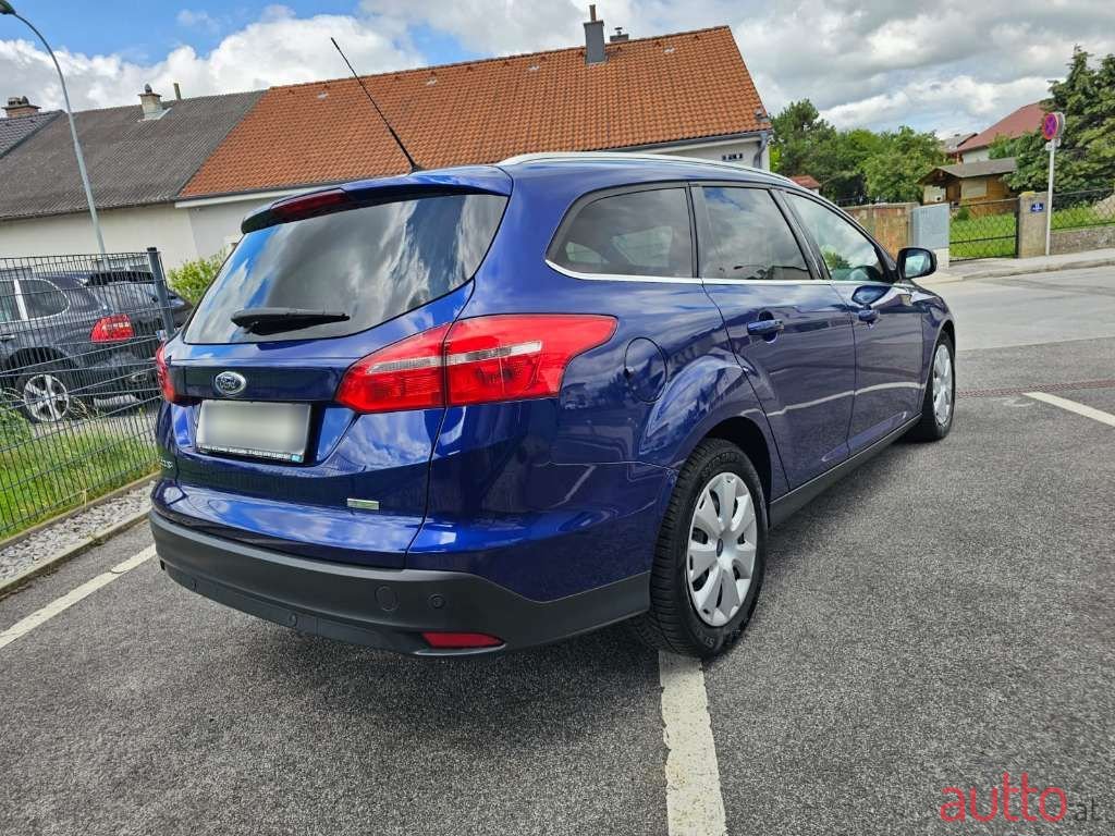 2015' Ford Focus photo #4