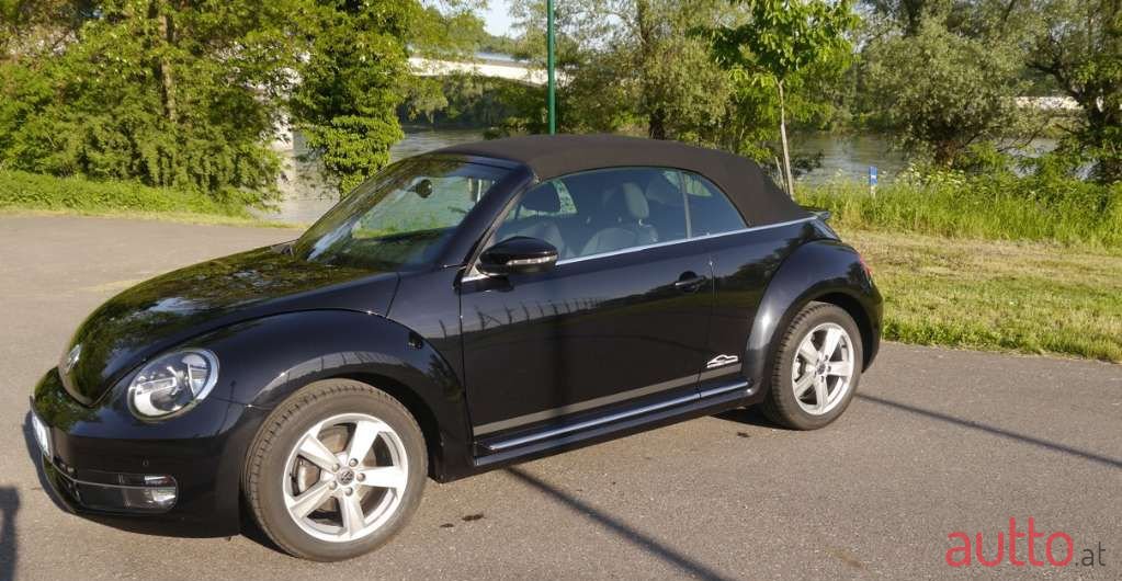 2015' Volkswagen Beetle photo #1