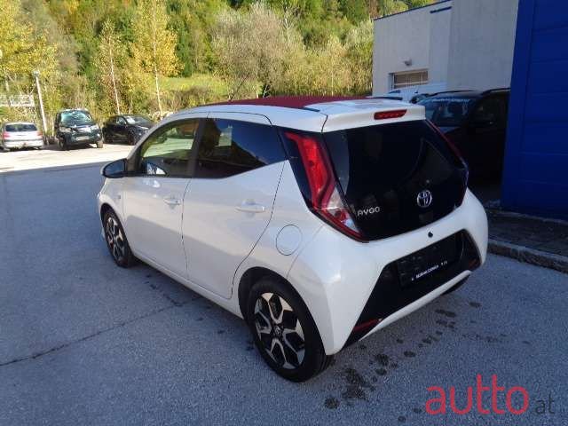 2021' Toyota Aygo photo #4