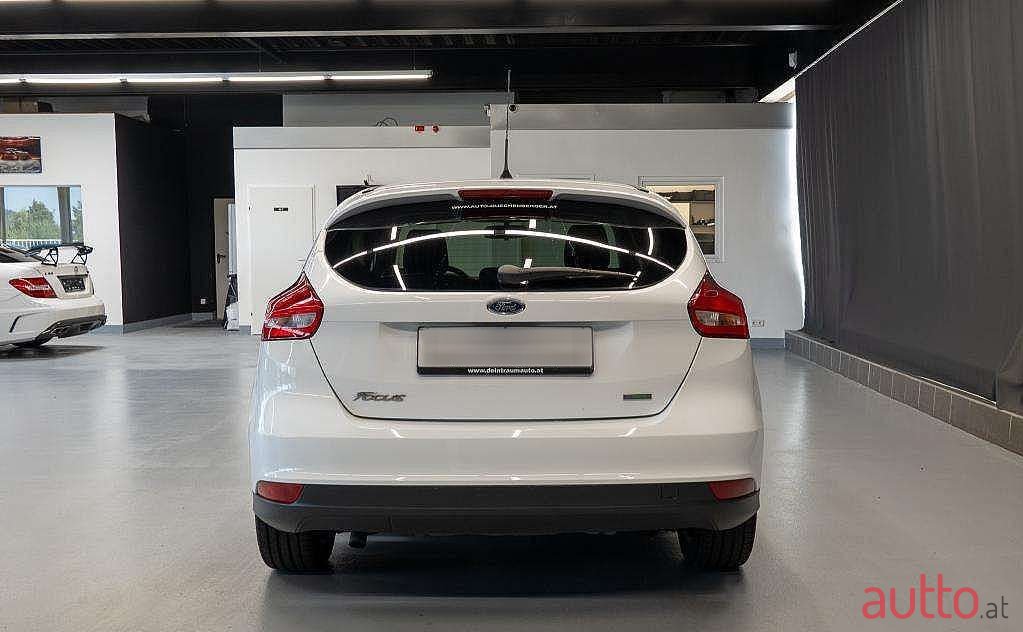 2016' Ford Focus photo #5