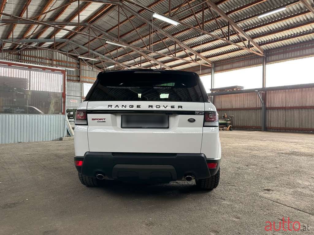 2017' Land Rover Range Rover Sport photo #5