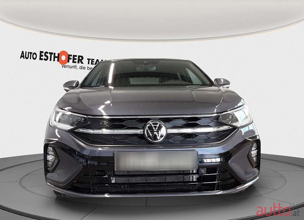 2022' Volkswagen Taigo photo #2