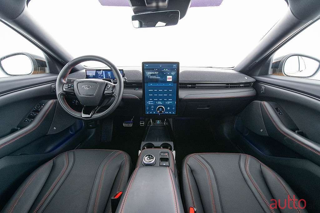 2023' Ford Mustang Mach-E photo #4