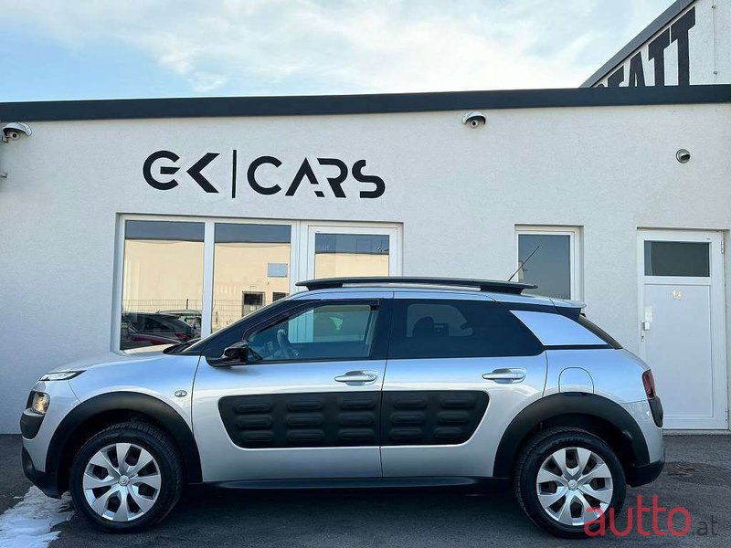 2017' Citroen C4 Cactus photo #6