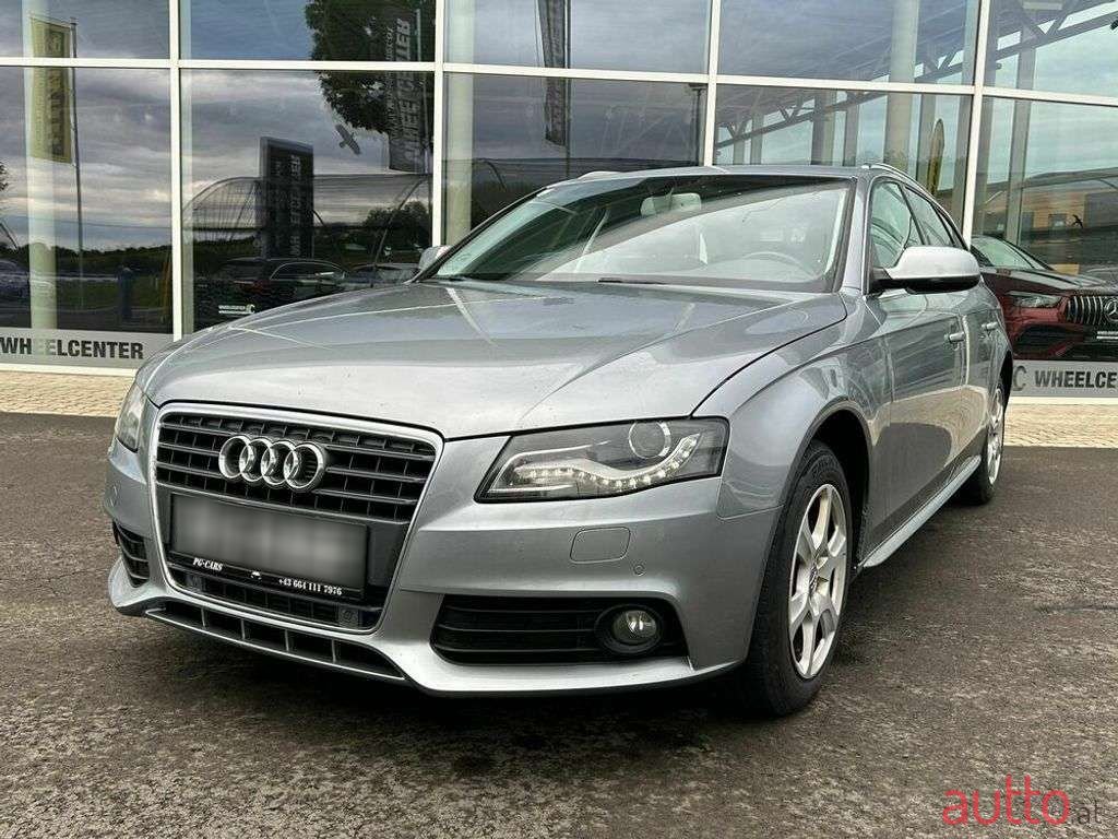 2011' Audi A4 photo #2