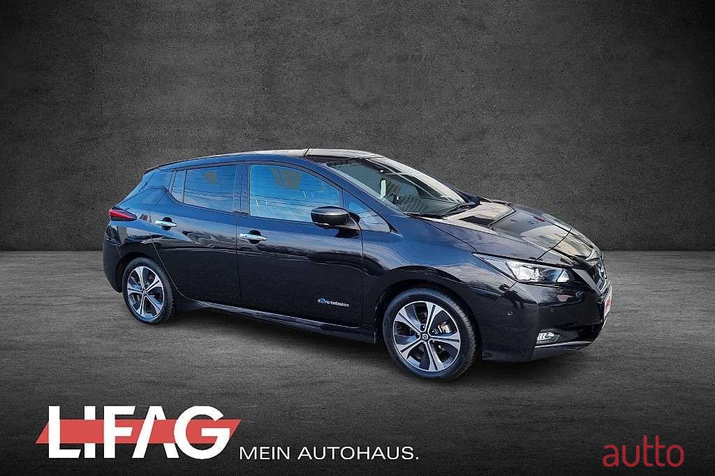 2021' Nissan Leaf photo #2