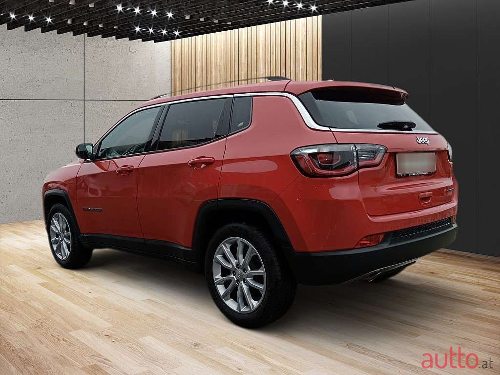 2022' Jeep Compass photo #3