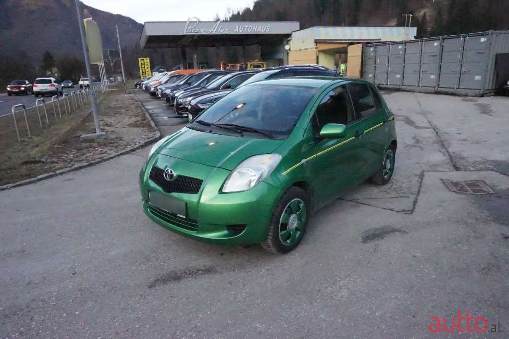 2008' Toyota Yaris photo #1