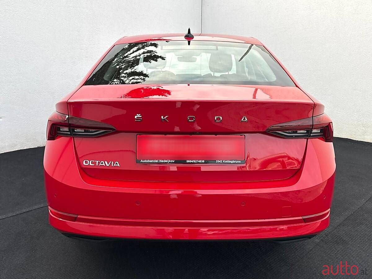 2022' Skoda Octavia photo #5