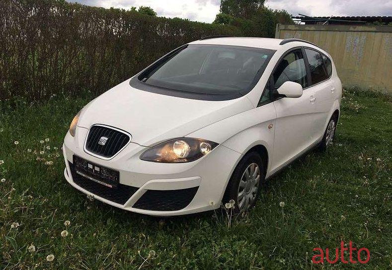 2011' SEAT Altea+Xl photo #2