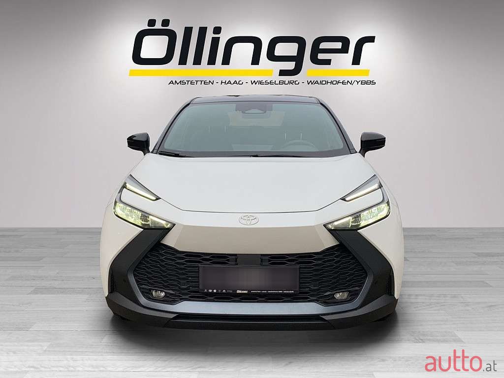 2024' Toyota C-HR photo #5