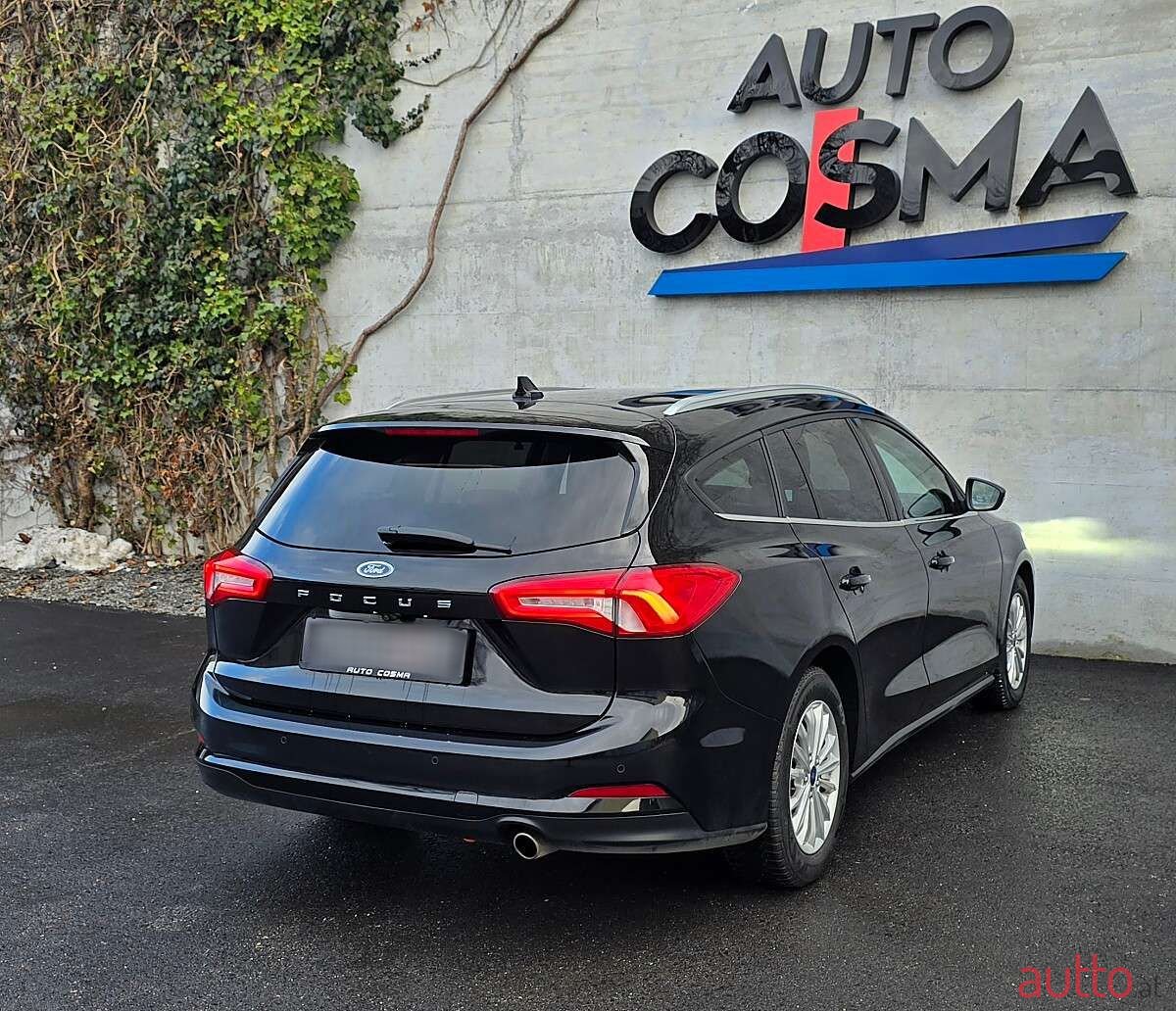 2020' Ford Focus photo #4