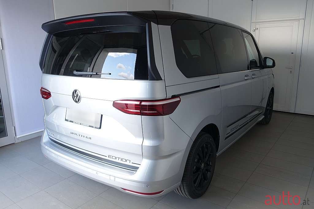 2024' Volkswagen Multivan photo #3