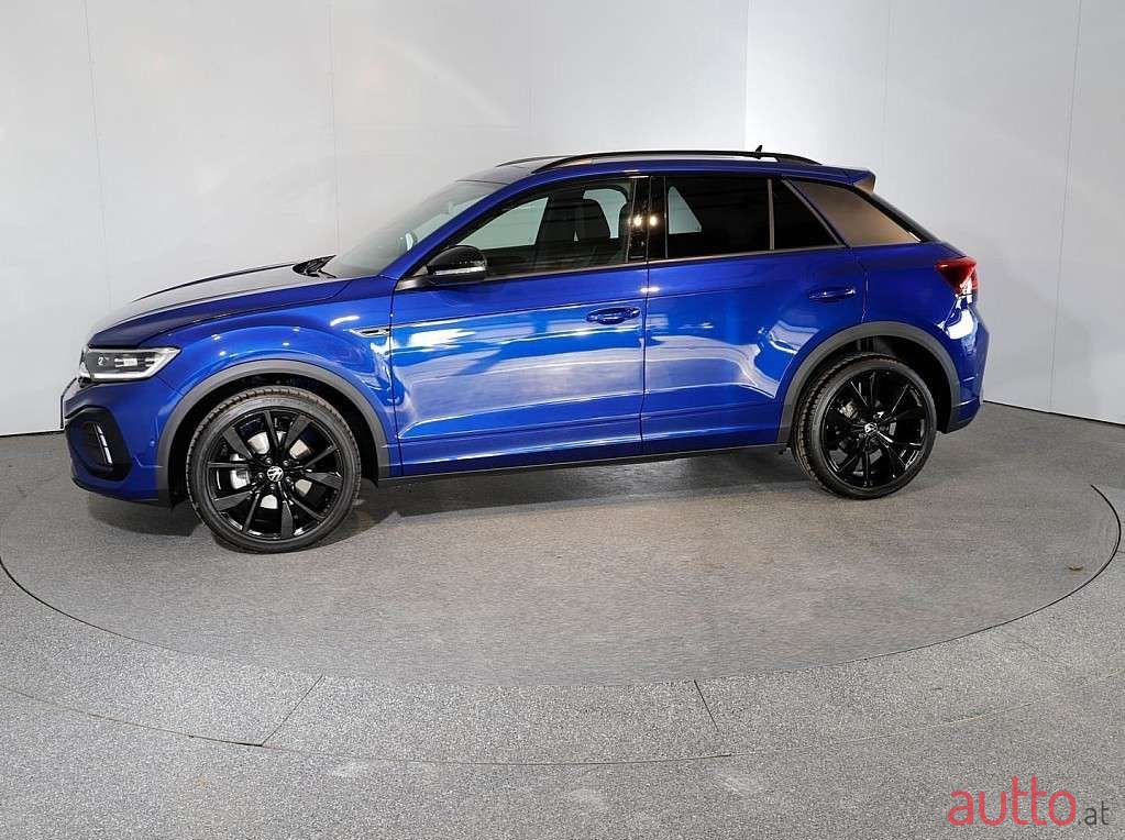 2023' Volkswagen T-Roc photo #4