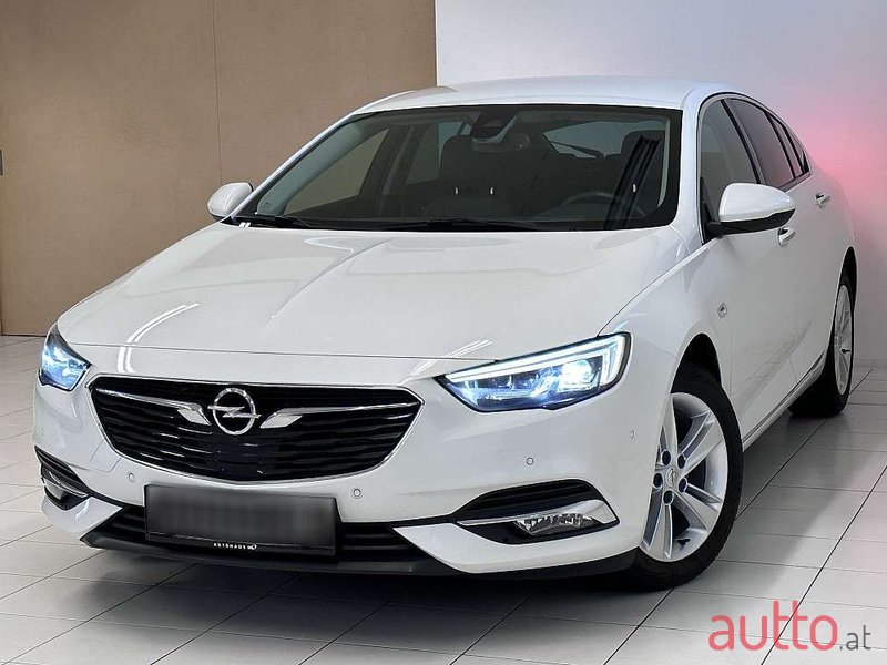 2017' Opel Insignia photo #3