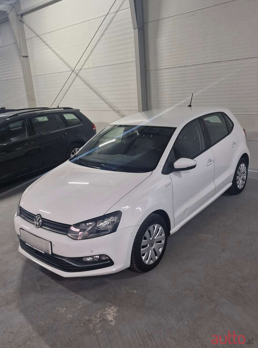 2014' Volkswagen Polo photo #3