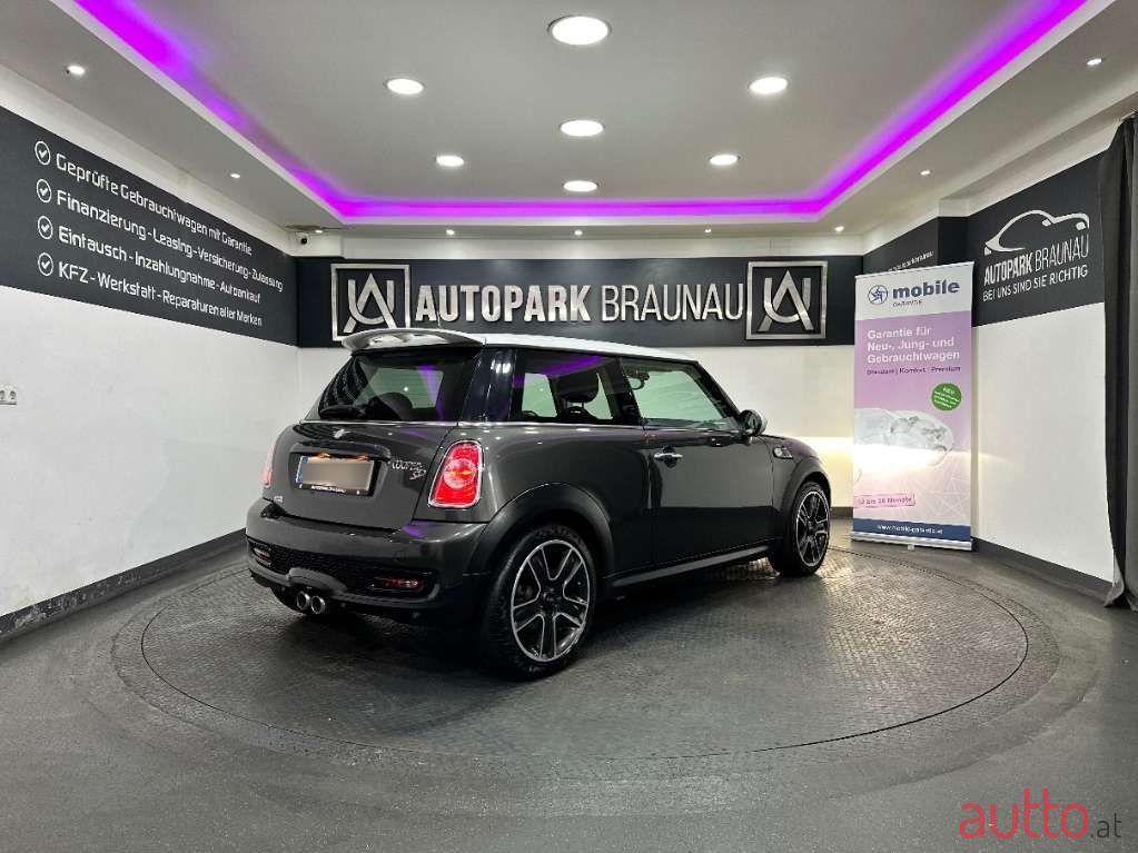 2012' MINI Cooper photo #6