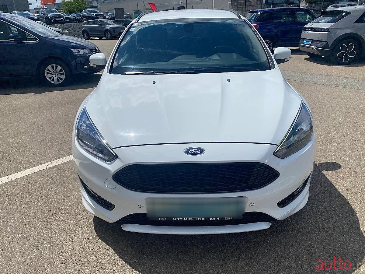 2018' Ford Focus photo #2