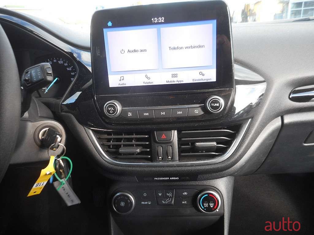 2020' Ford Fiesta photo #4