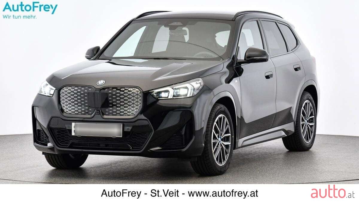 2024' BMW iX1 photo #1