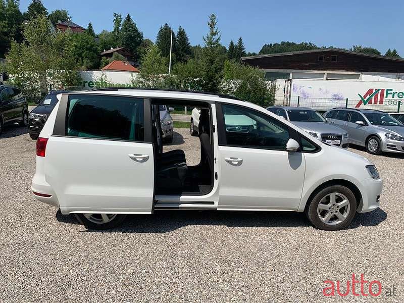 2014' Volkswagen Sharan photo #6