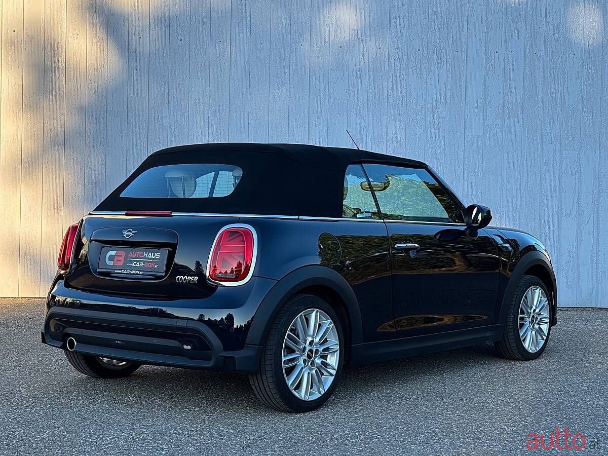 2023' MINI Cabrio photo #4