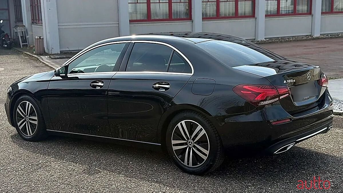 2020' Mercedes-Benz A-Klasse photo #6