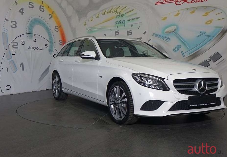 2021' Mercedes-Benz C-Klasse photo #1