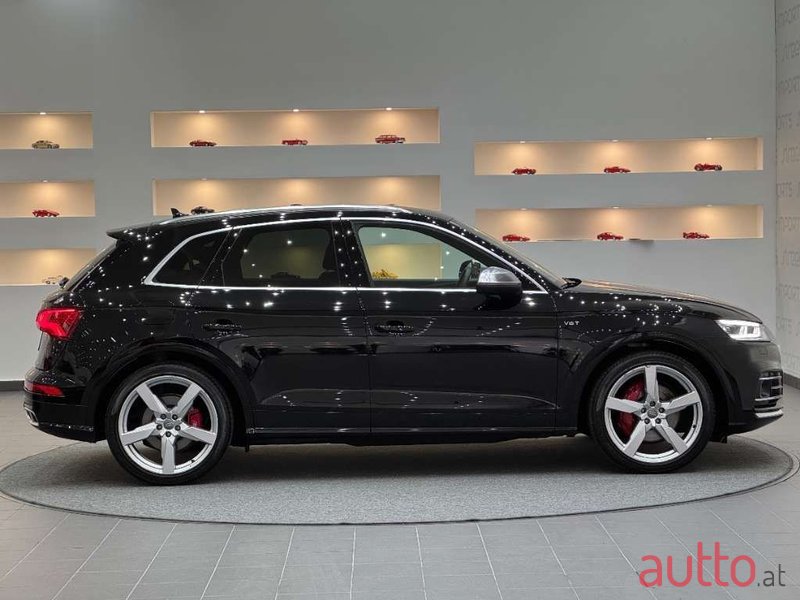 2018' Audi Q5 photo #5