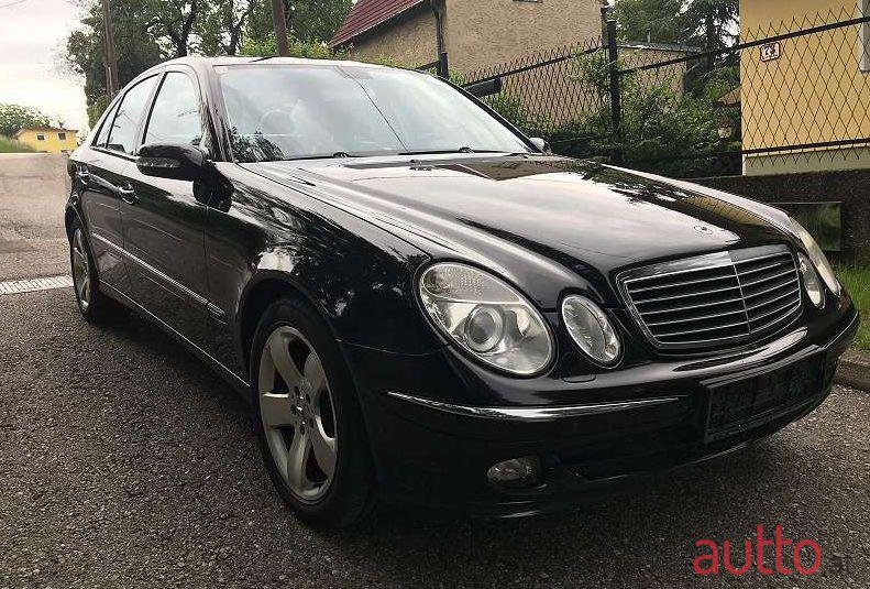 2005' Mercedes-Benz E-Klasse photo #2