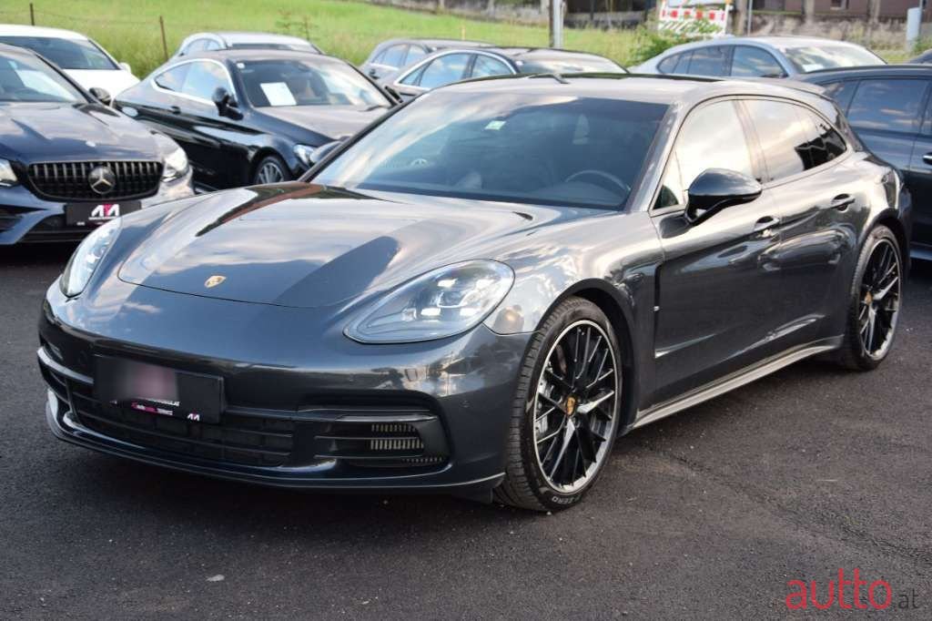 2019' Porsche Panamera photo #5