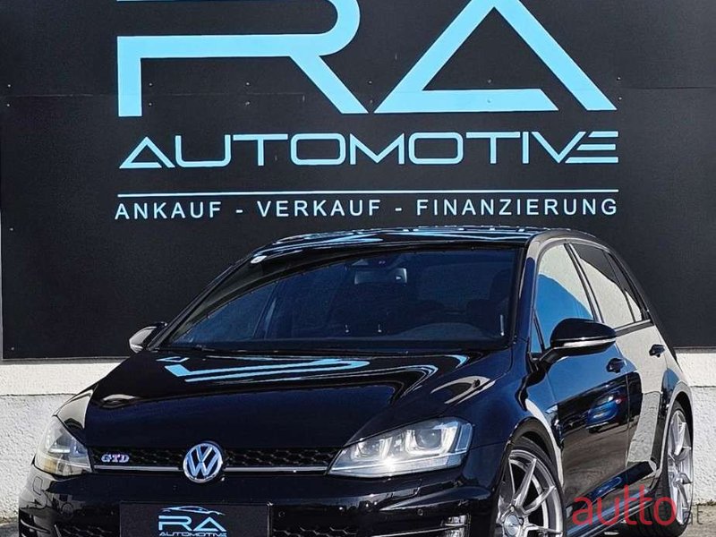 2013' Volkswagen Golf photo #2