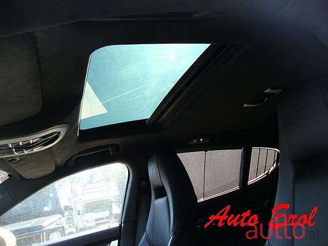 2011' Porsche Panamera photo #6