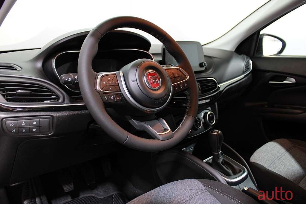 2022' Fiat Tipo photo #5