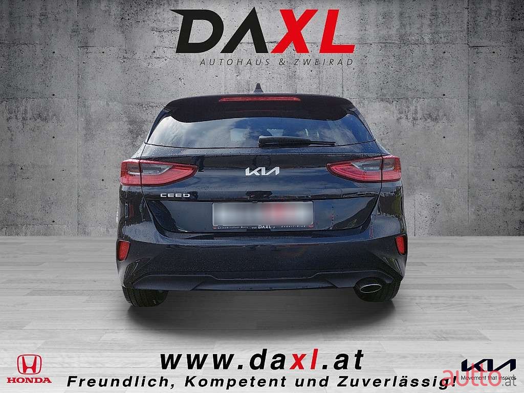 2023' Kia Ceed photo #4