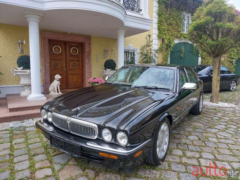 2001' Jaguar Daimler photo #3