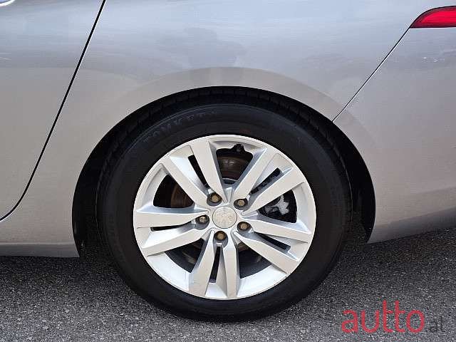 2016' Peugeot 308 photo #6