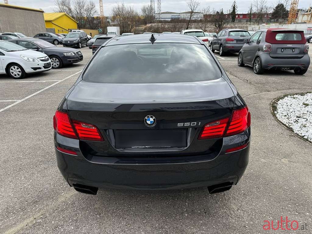 2011' BMW 5Er-Reihe photo #6