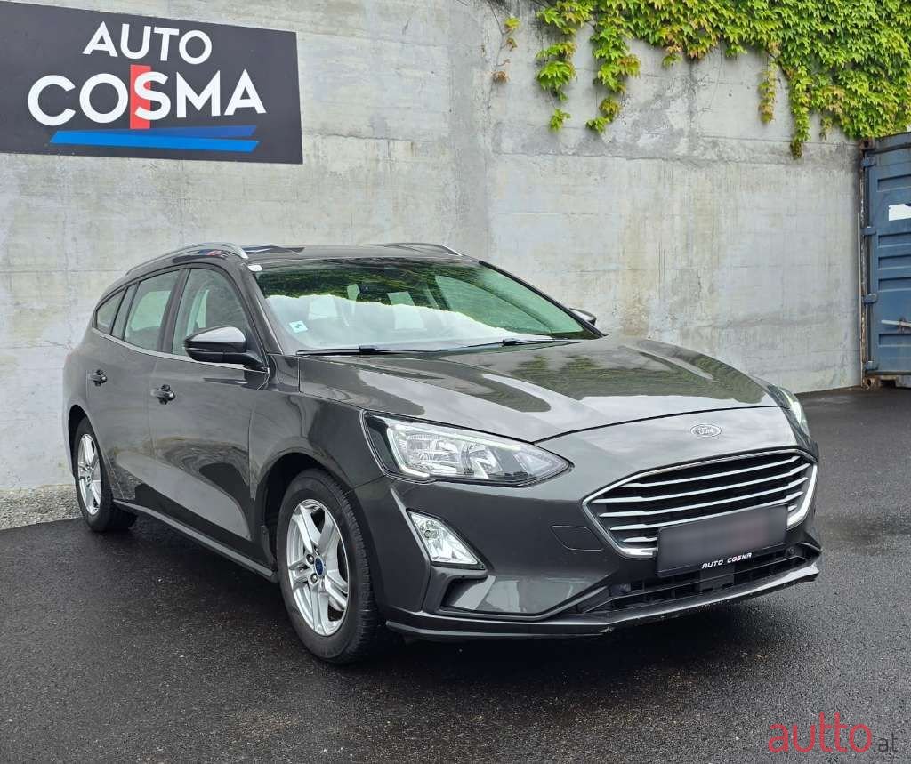 2020' Ford Focus photo #3