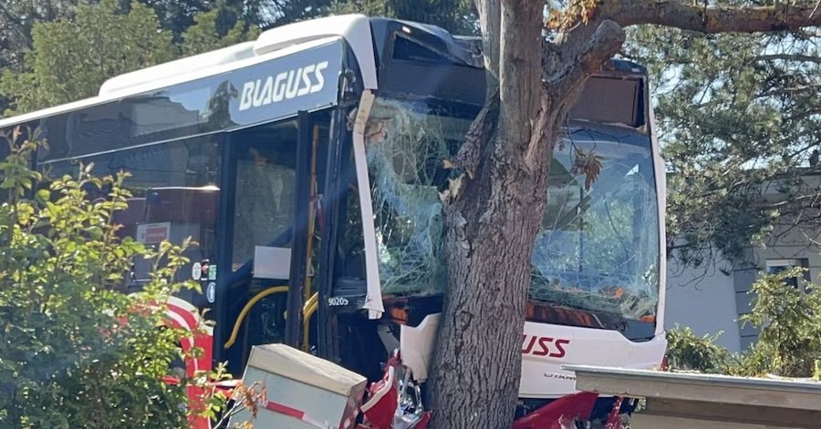 Sieben Verletzte bei schwerem Bus-Crash in Wien